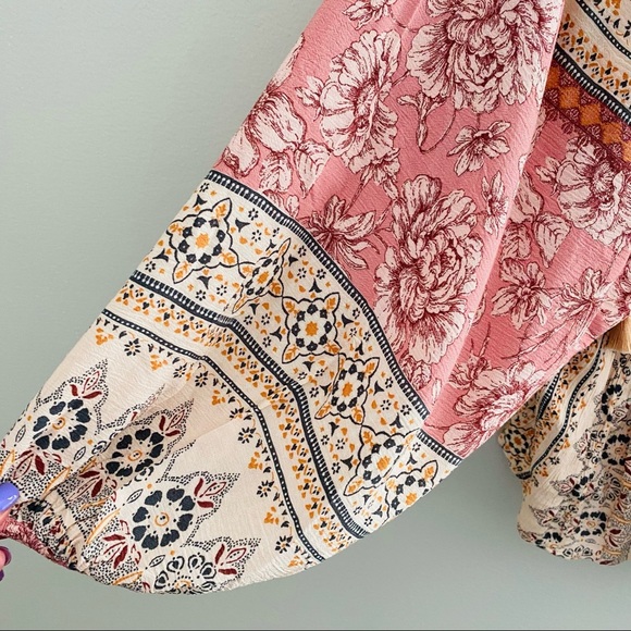 American Eagle Outfitter’s Boho Mixed Media Balloon Sleeve Blouse Size Medium - Picture 10 of 10